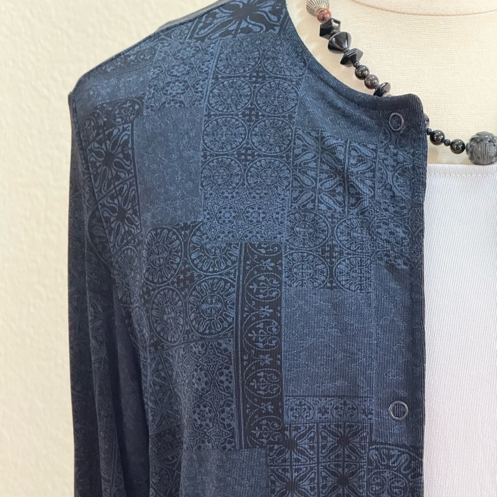 Chico's Design Deep Blue and Black Patterned Cardigan size 16 (Chicos size 3) - Picture 3 of 12
